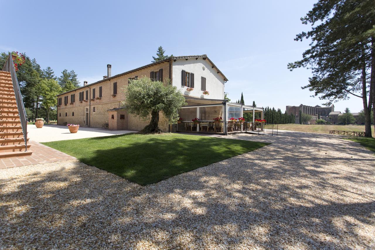 Aparthotel Casale San Galgano Chiusdino Exterior foto