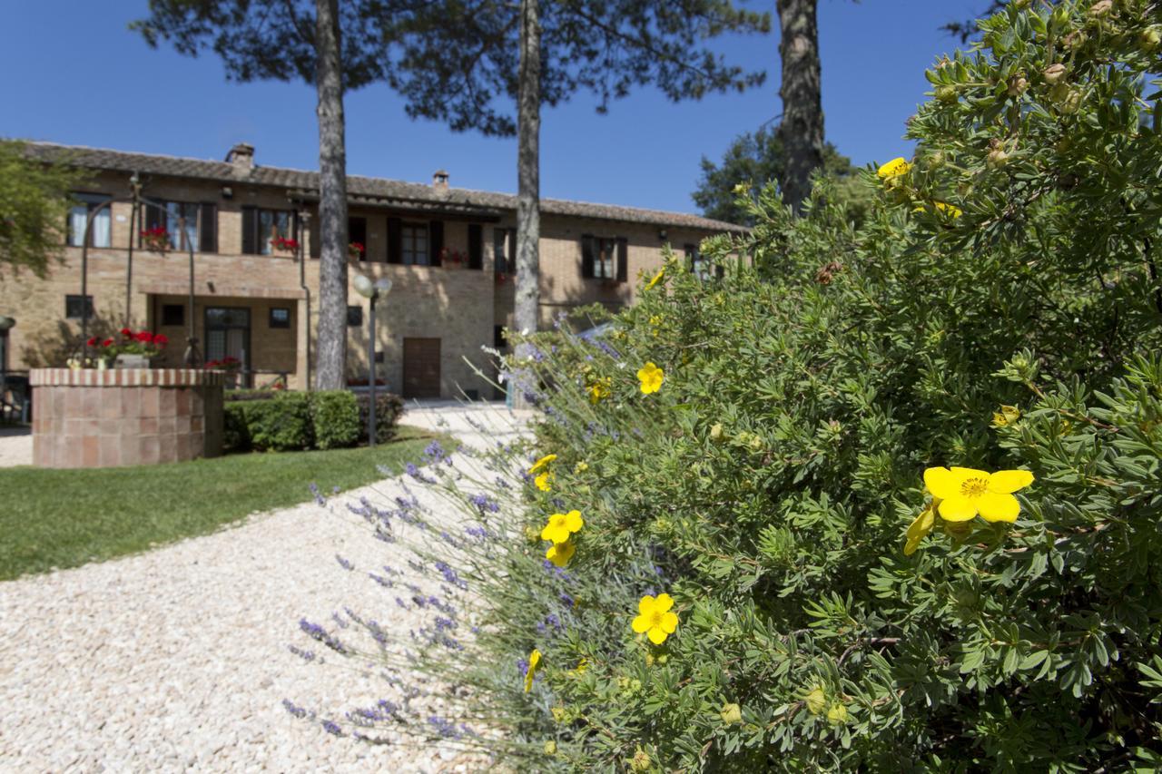 Aparthotel Casale San Galgano Chiusdino Exterior foto
